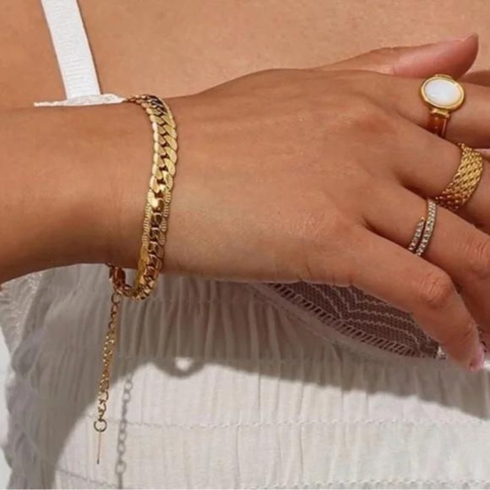 NEW 18K GOLD FLAT CHAIN BRACELET, NICE BRACELET, CUTE BRACELET